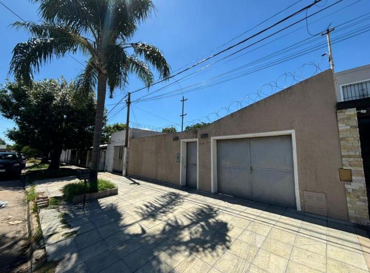 Casa · 190m² · 5 Ambientes · 2 Cocheras