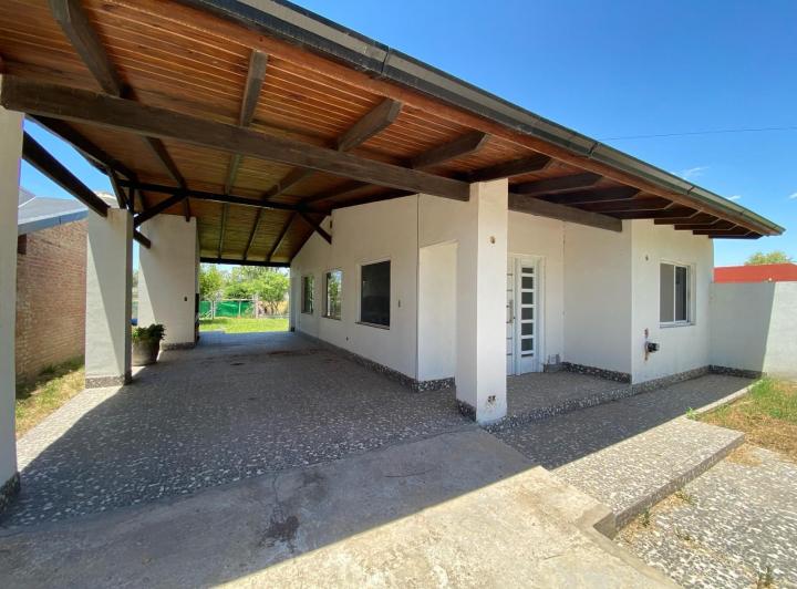 Casa · 61m² · 3 Ambientes · 2 Cocheras