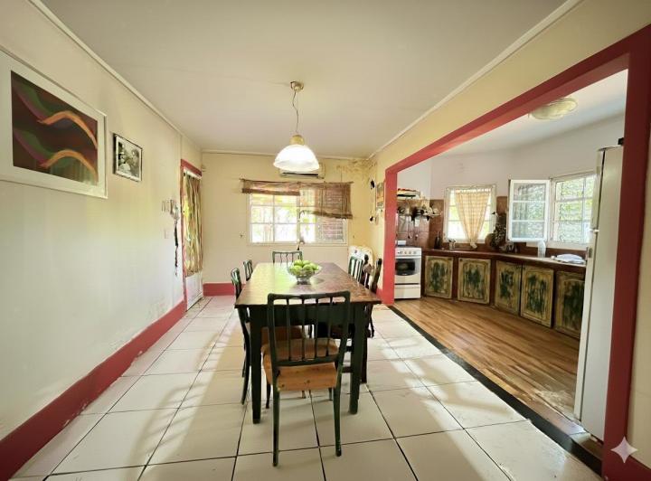 Casa · 169m² · 4 Ambientes · 1 Cochera