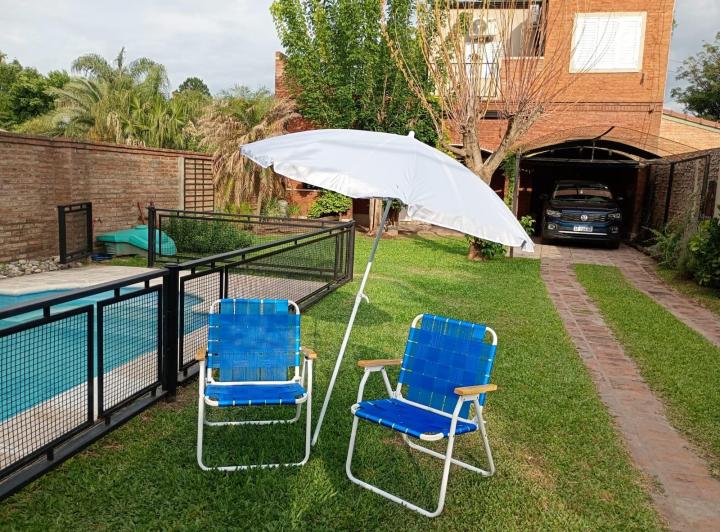 Casa · 190m² · 4 Ambientes · 1 Cochera