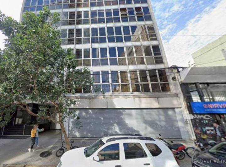 Local comercial · 615m² · 12 Ambientes · 4 Cocheras