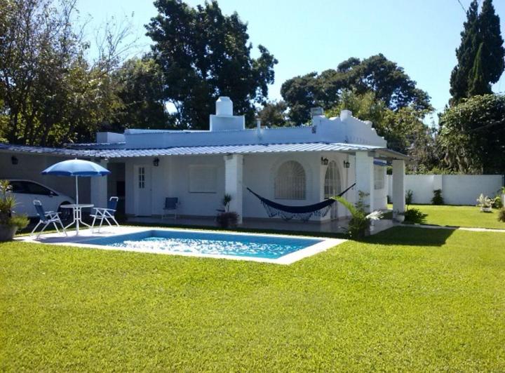 Quinta vacacional · 200m² · 4 Ambientes · 1 Cochera