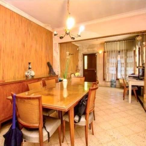 Casa · 200m² · 7 Ambientes