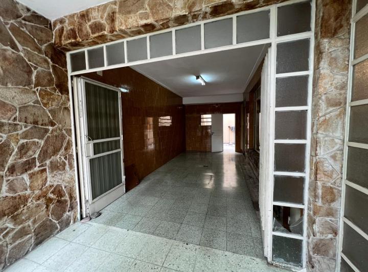 Casa · 260m² · 7 Ambientes · 2 Cocheras