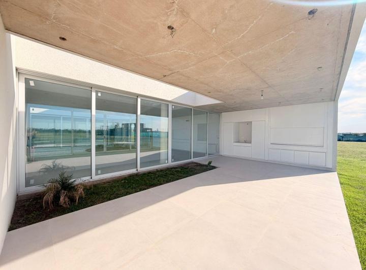 Casa · 345m² · 5 Ambientes