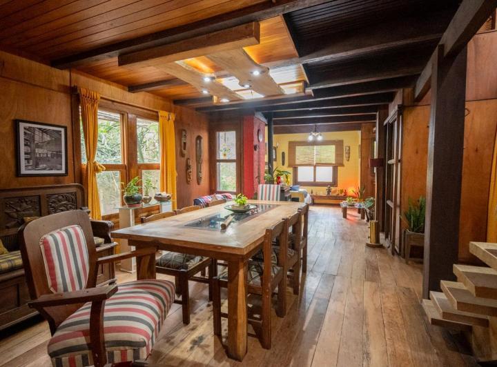 Casa · 14570m² · 10 Ambientes