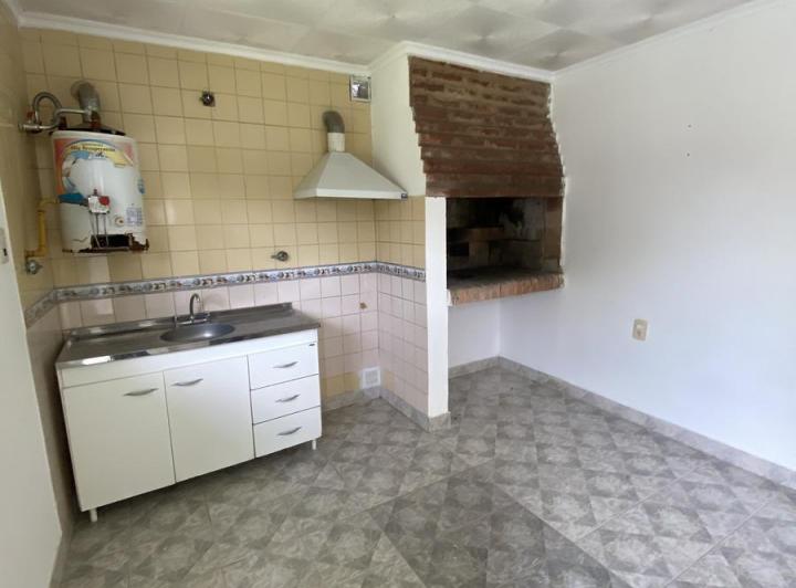 Casa · 181m² · 4 Ambientes · 1 Cochera