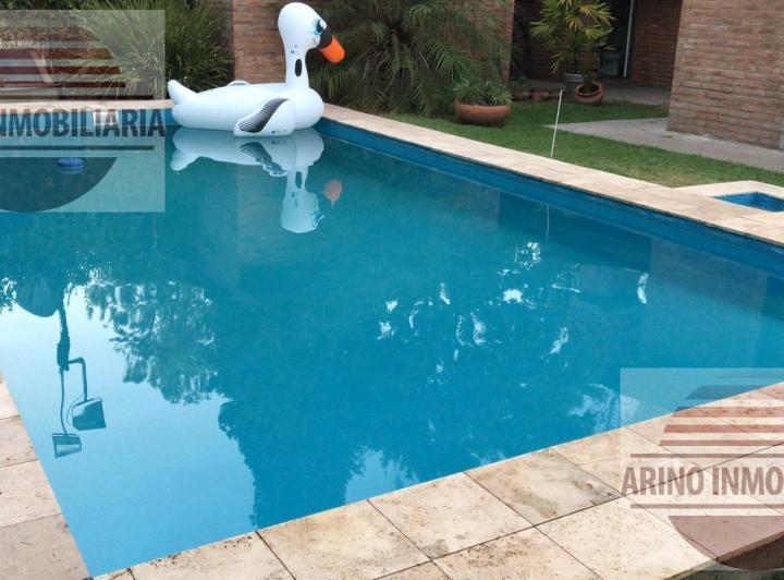 Casa · 70m² · 2 Ambientes · 2 Cocheras