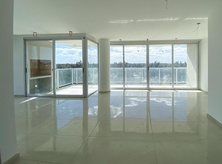 Departamento · 121m² · 4 Ambientes · 1 Cochera