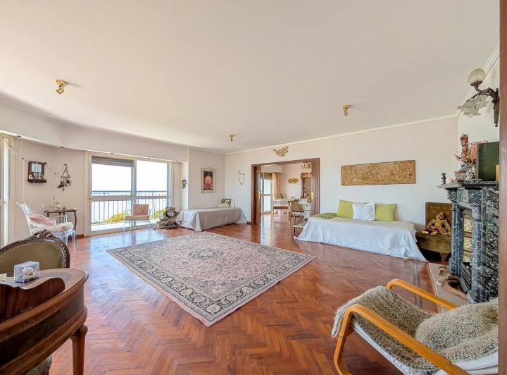 Departamento · 246m² · 6 Ambientes · 1 Cochera