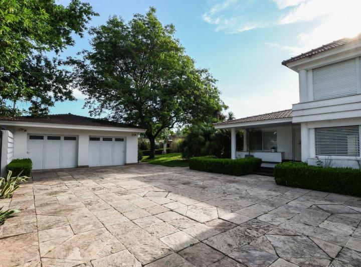 Casa · 435m² · 2 Cocheras
