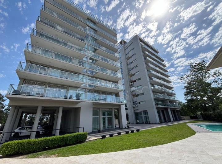 Departamento · 102m² · 4 Ambientes · 1 Cochera