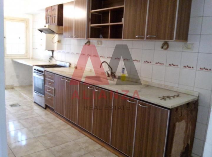 Casa · 213m² · 7 Ambientes · 1 Cochera