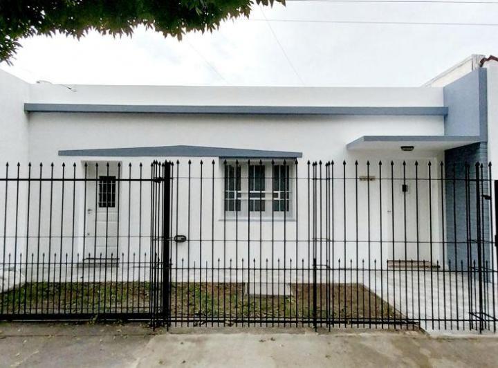 Casa · 100m² · 7 Ambientes · 1 Cochera