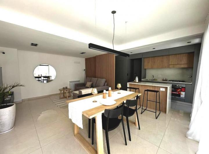 Departamento · 77m² · 4 Ambientes · 1 Cochera
