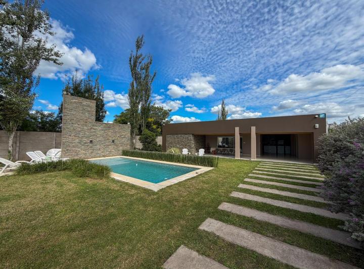 Quinta vacacional · 3 Ambientes · 1 Cochera