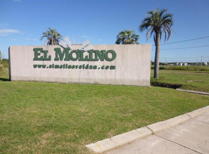 Terreno · 900m²