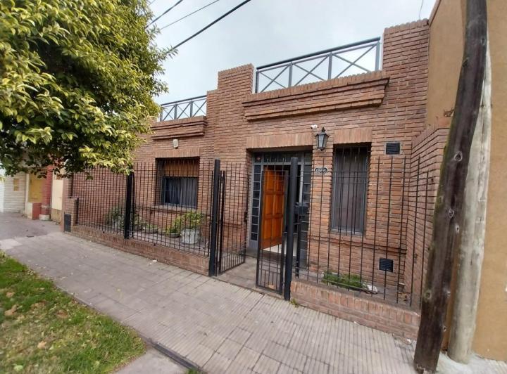 Casa · 135m² · 4 Ambientes · 1 Cochera