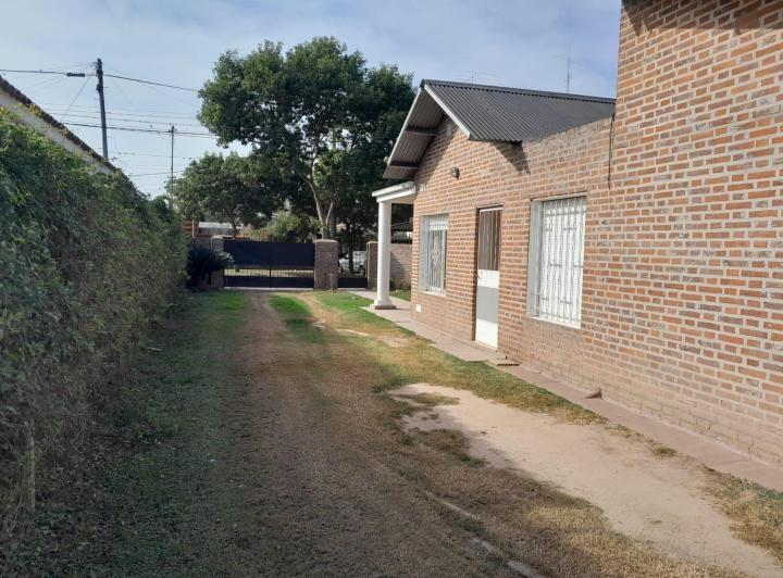 Casa · 213m² · 5 Ambientes · 1 Cochera