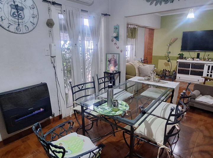 Casa · 140m² · 6 Ambientes · 1 Cochera