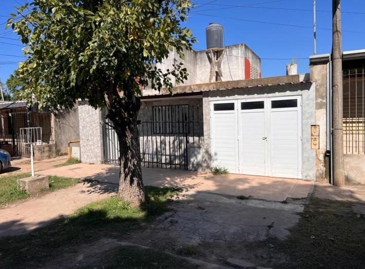 Casa · 65m² · 4 Ambientes · 1 Cochera
