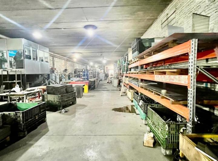 Local comercial · 650m²