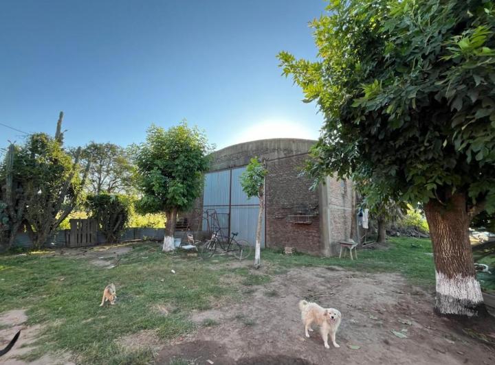Casa · 350m² · 8 Ambientes · 1 Cochera