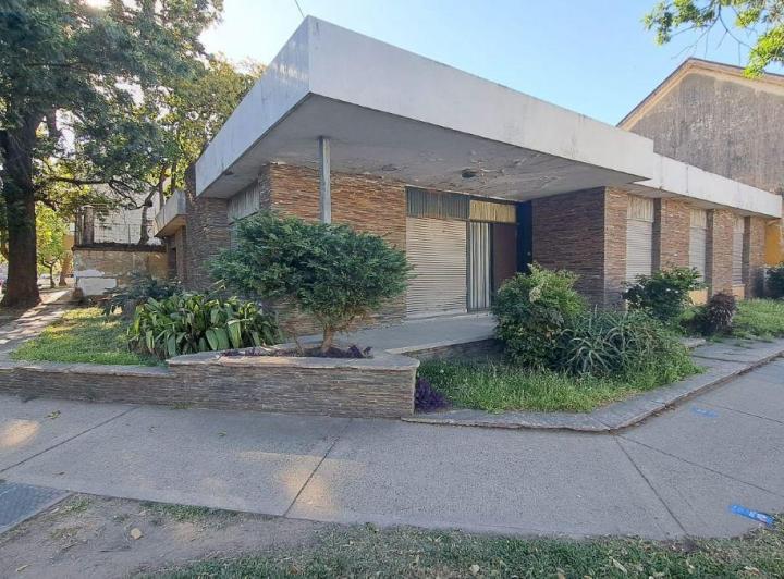 Terreno · 681m²