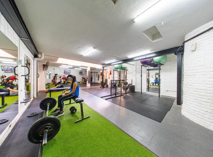 Local comercial · 334m² · 6 Ambientes