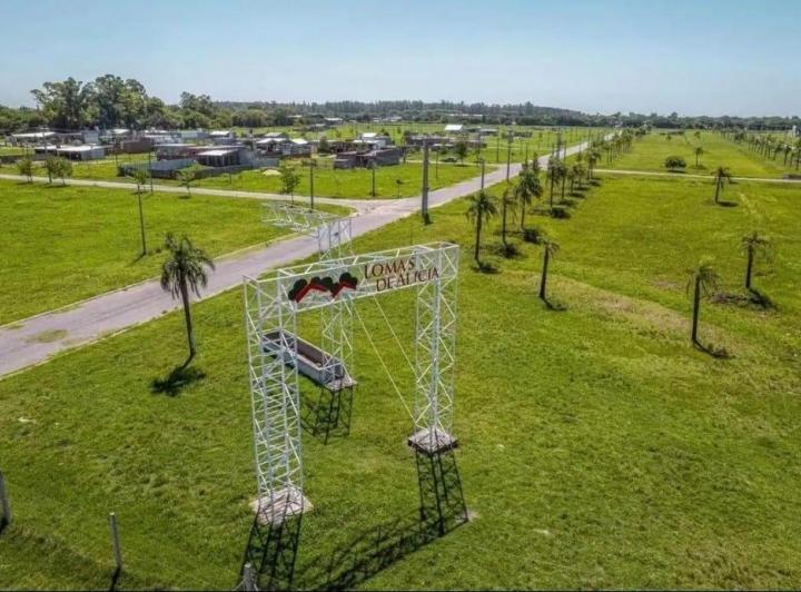 Terreno · 300m²