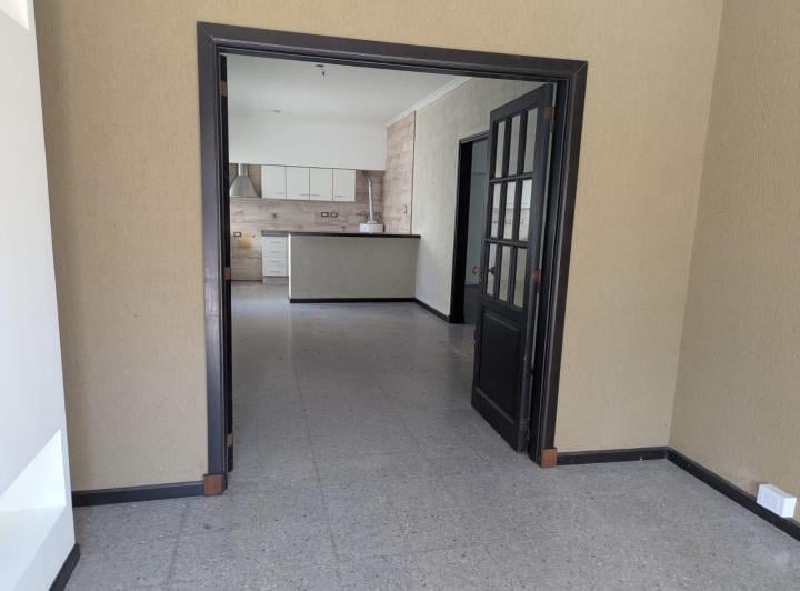 Casa · 1m² · 4 Ambientes · 1 Cochera