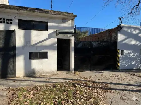 Galpón en Alquiler en Centro / Microcentro, Lomas de Zamora