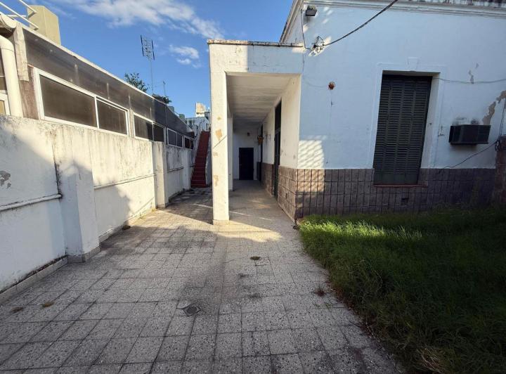 Casa · 88m² · 5 Ambientes · 2 Cocheras