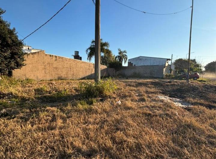 Terreno · 218m²