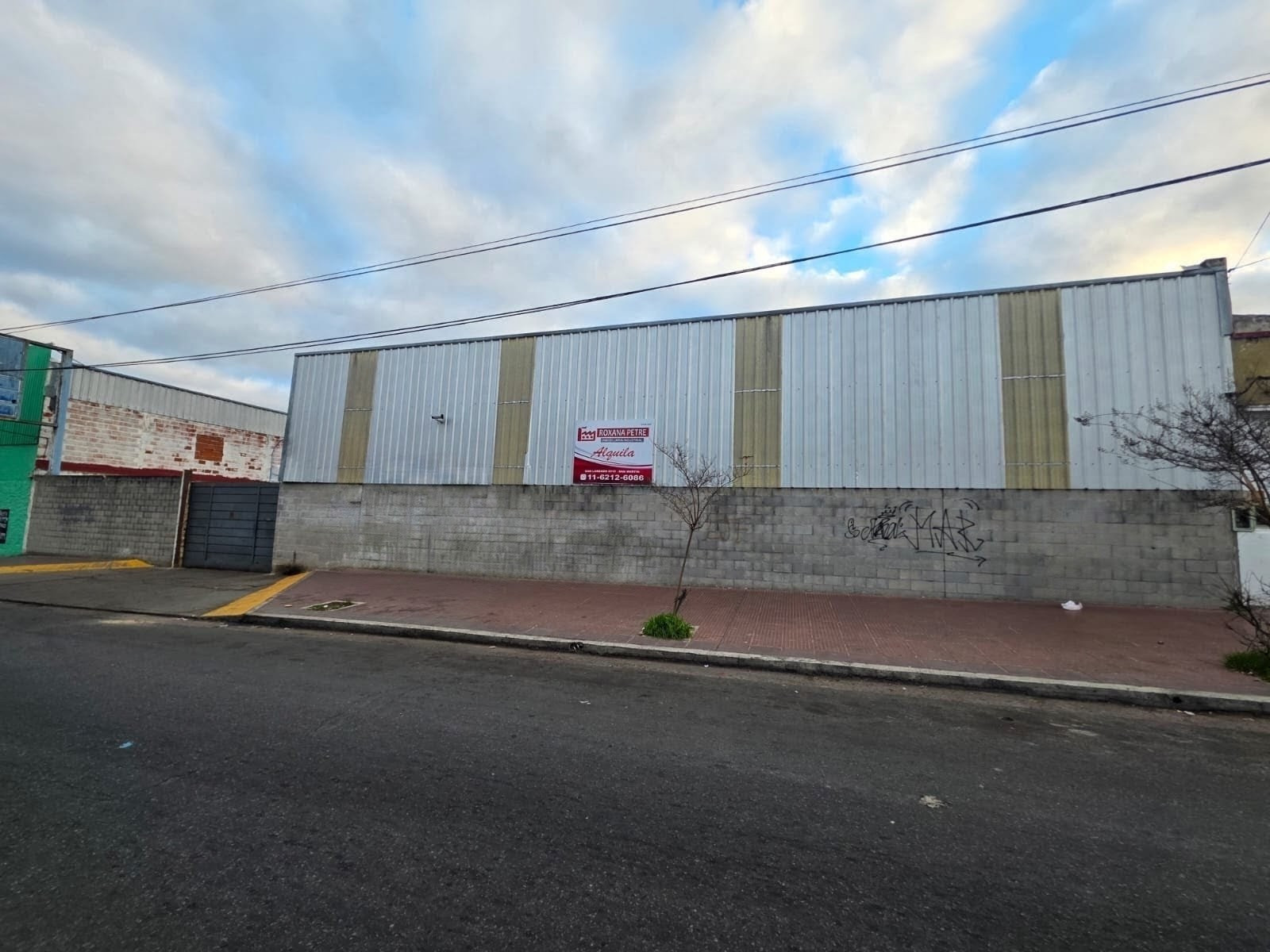 Galpón en Alquiler en Billinghurst, General San Martín