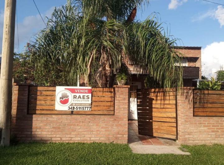 Casa · 50m² · 6 Ambientes · 1 Cochera