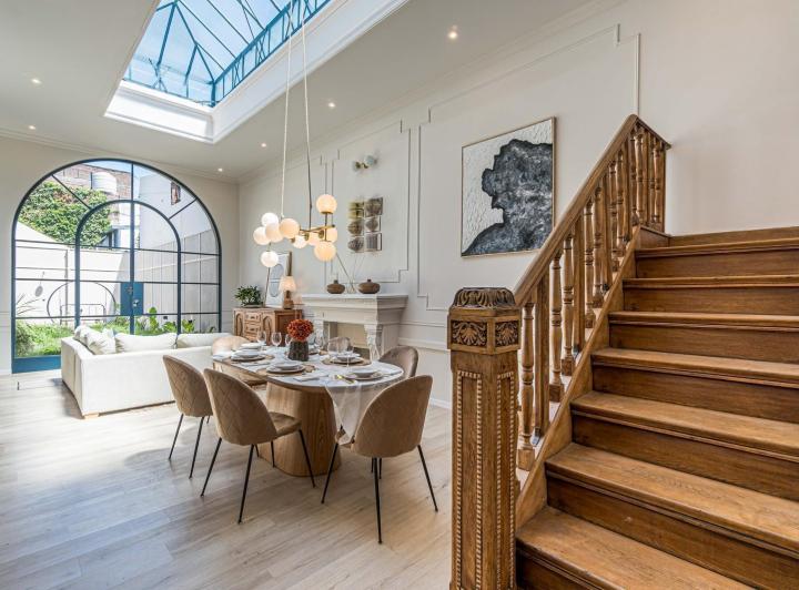 Casa · 205m² · 5 Ambientes · 1 Cochera