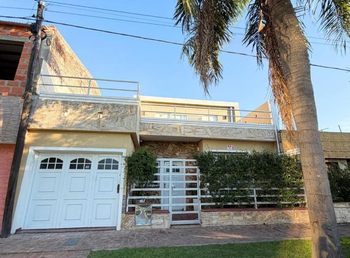 Casa · 186m² · 4 Ambientes · 1 Cochera