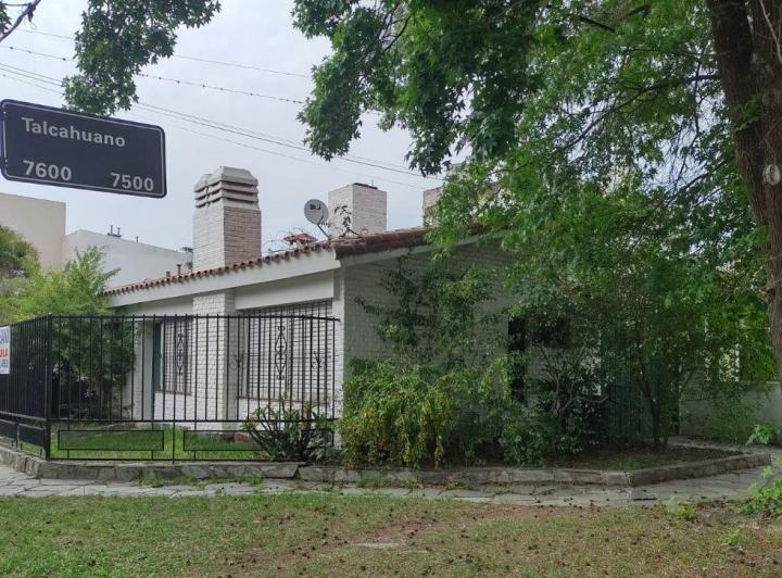 Casa · 80m² · 7 Ambientes · 1 Cochera