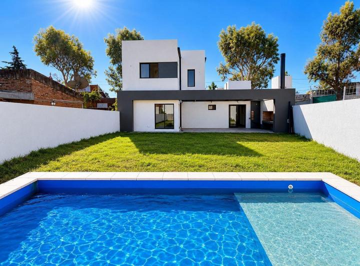 Casa · 152m² · 4 Ambientes · 1 Cochera