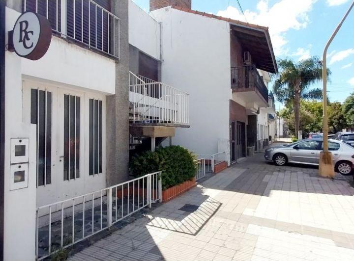 PH · 181m² · 7 Ambientes · 1 Cochera