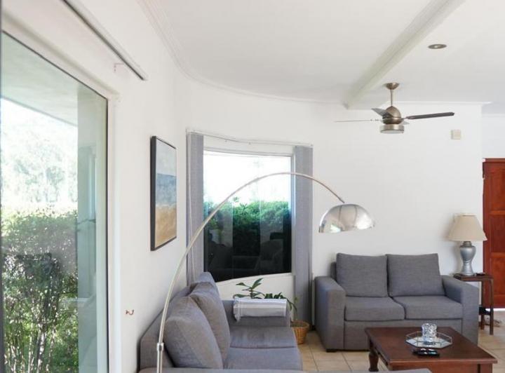Casa · 342m² · 5 Ambientes · 2 Cocheras