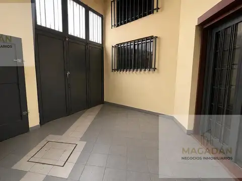 Galpón en Venta en Isidro Casanova, Partido de La Matanza