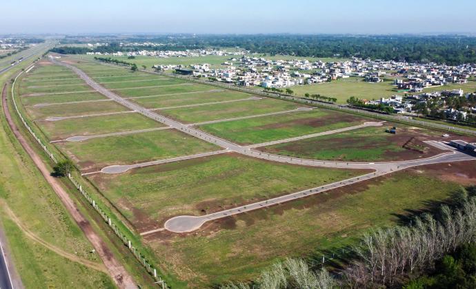 Terreno · 803m²