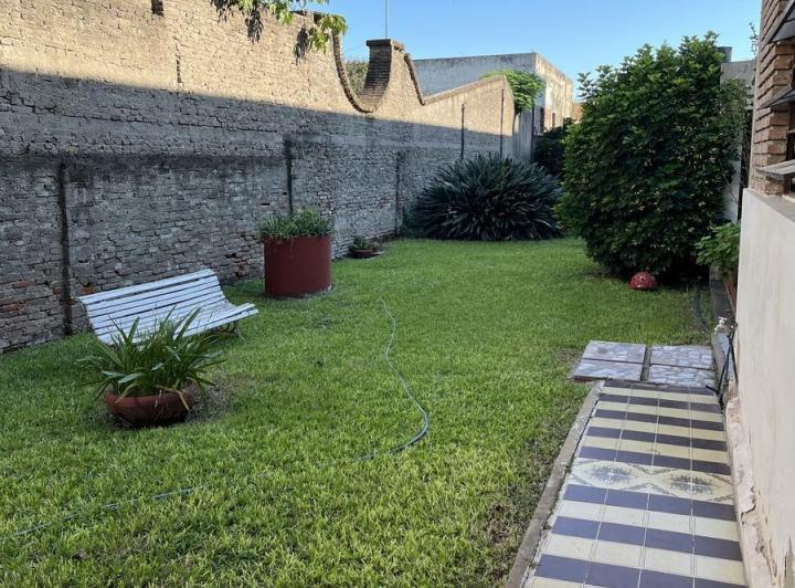 Casa · 540m² · 12 Ambientes · 1 Cochera
