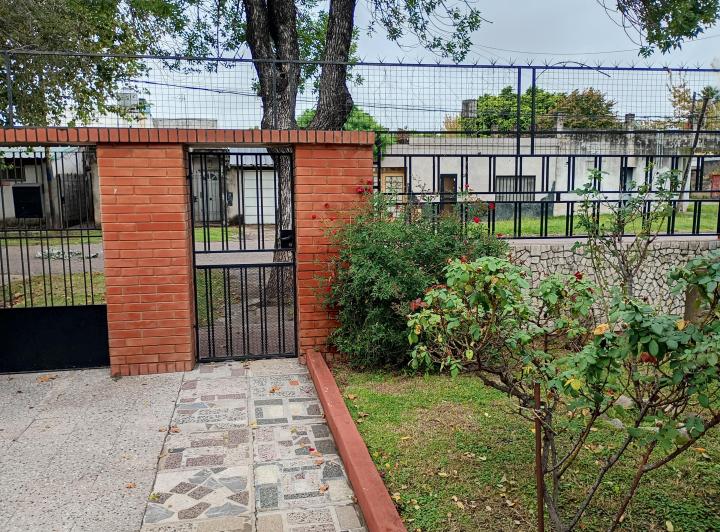 Casa · 160m² · 4 Ambientes · 1 Cochera