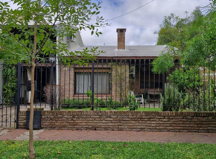 Casa · 123m² · 5 Ambientes · 2 Cocheras