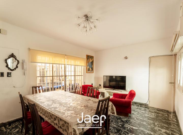 Casa · 163m² · 6 Ambientes