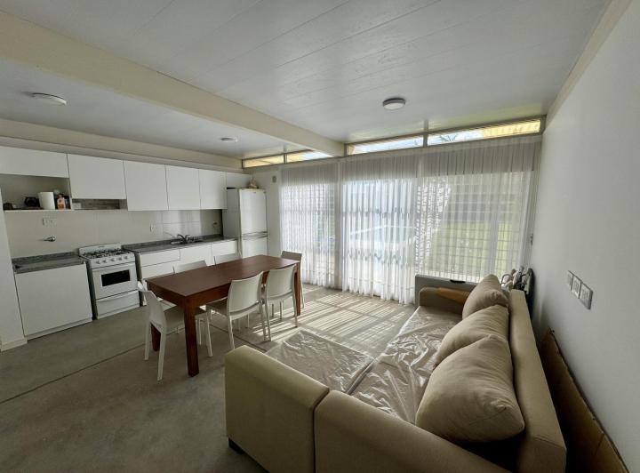 Casa · 90m² · 3 Ambientes · 2 Cocheras