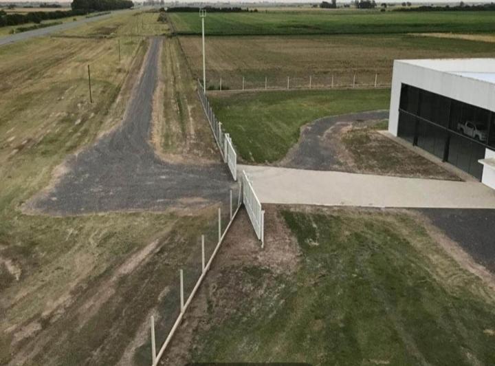 Bodega-Galpón · 900m² · 3 Ambientes